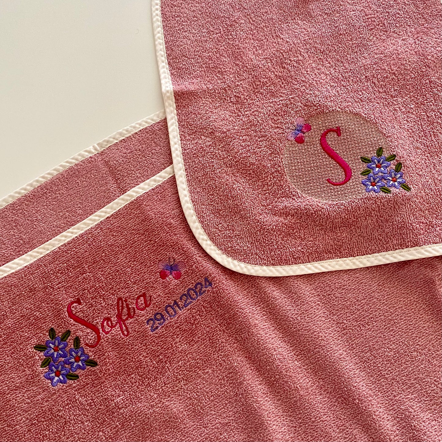 Personalisiertes Lätzchen für Babys