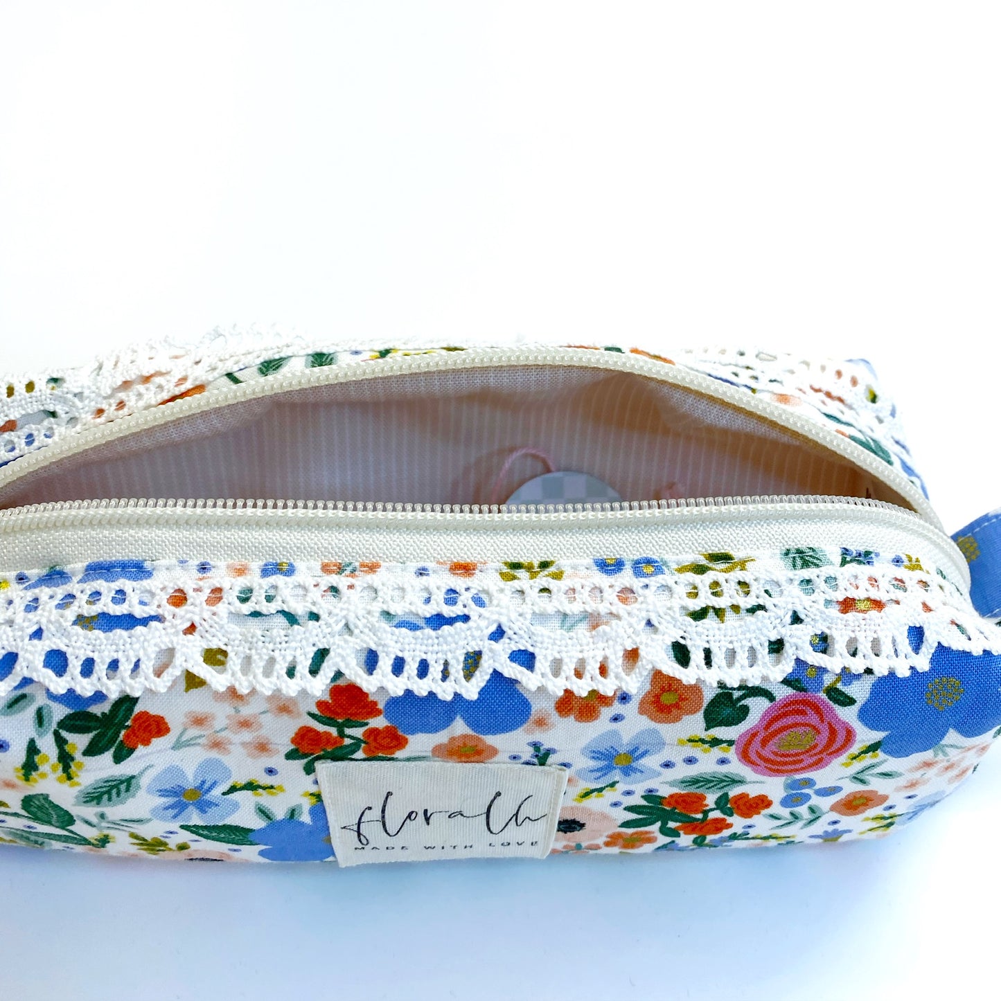 Etui Fiorella “Goldie”mit Spitze