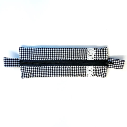 Etui Fiorellina Vichy schwarz mit Spitze