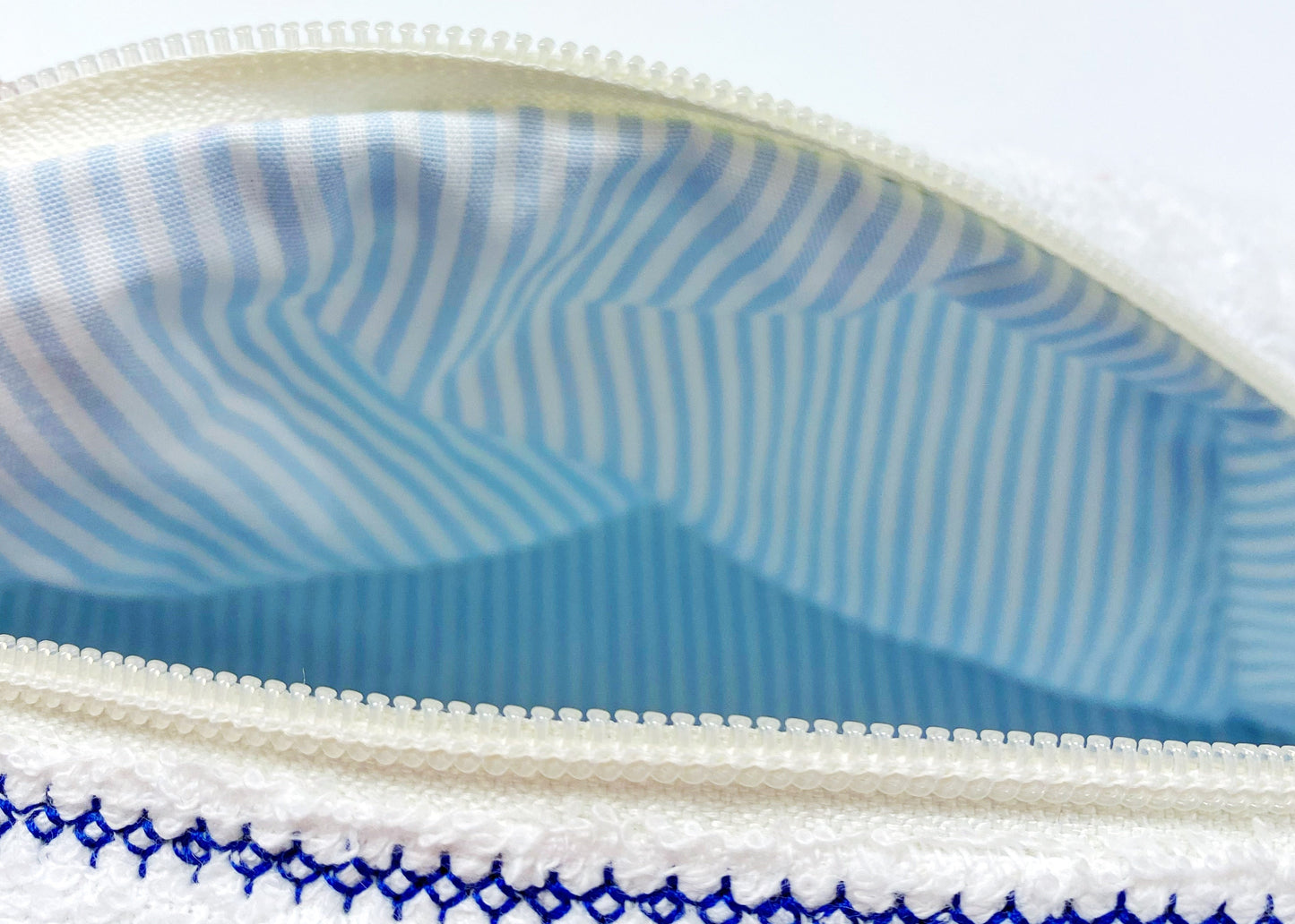 Necessaire Flora aus Frottée weiss