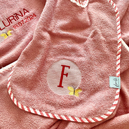 Personalisiertes Lätzchen für Babys