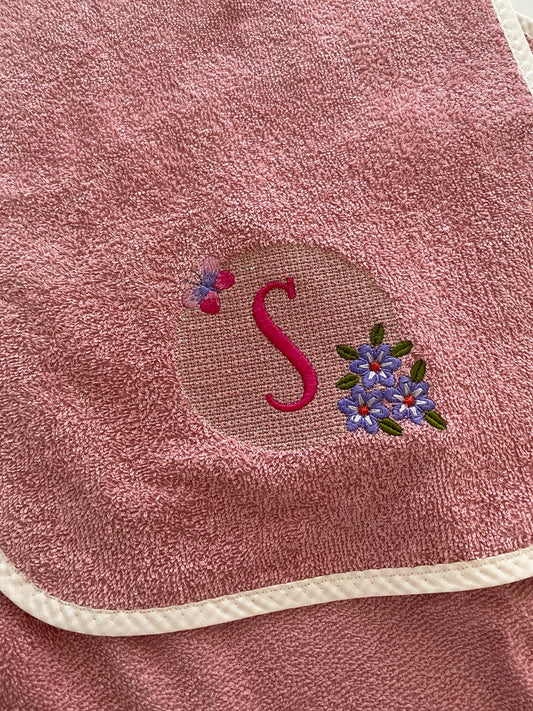 Personalisiertes Lätzchen für Babys