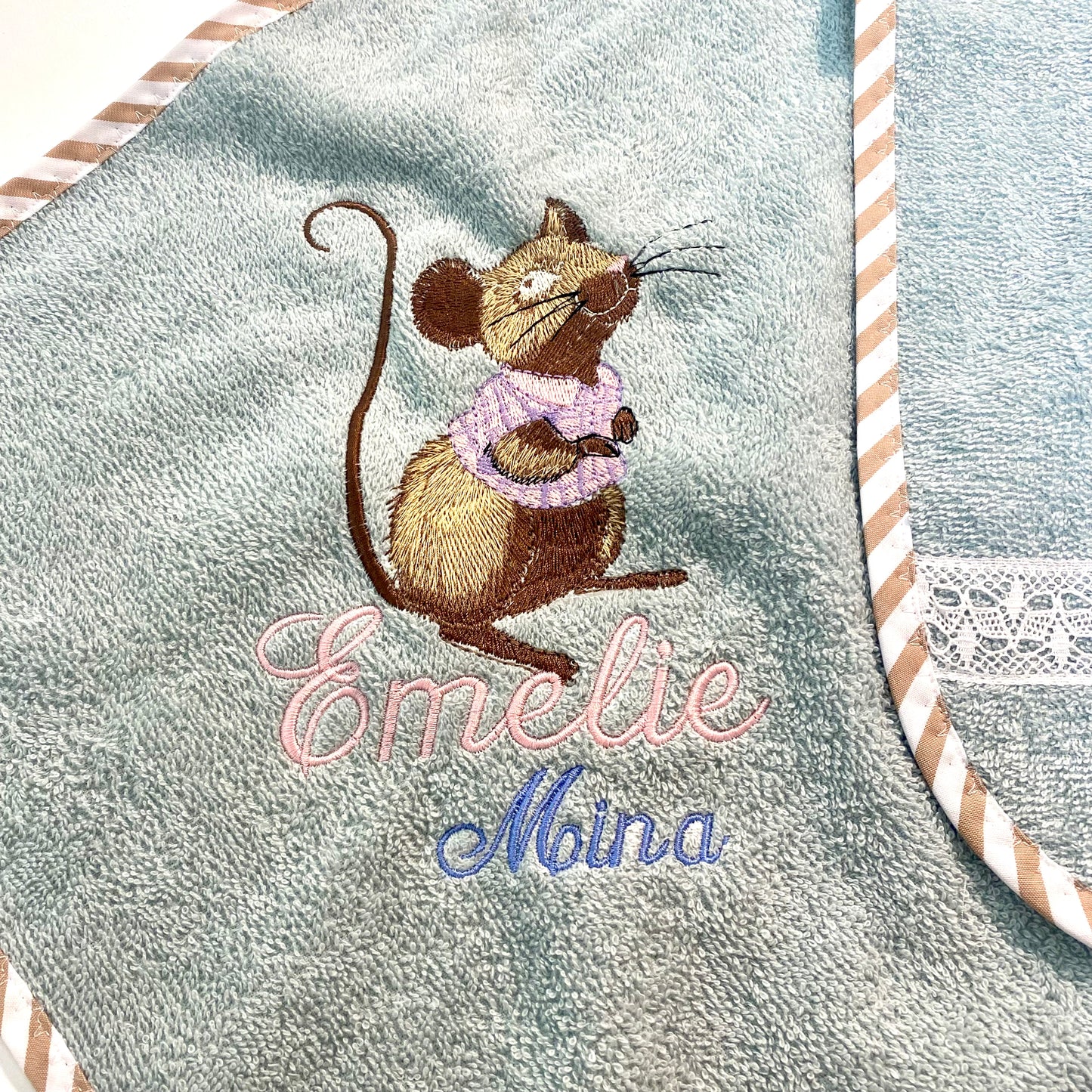 Personalisiertes Kapuzen-Badetuch für Babys (Haifisch, Hase, Schaf)