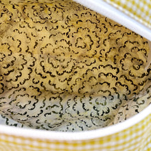 Lade das Bild in den Galerie-Viewer, Necessaire Flora Vichy senfgelb
