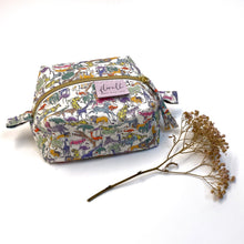 Lade das Bild in den Galerie-Viewer, Necessaire Flora &quot;Safari&quot; (Liberty) MINI
