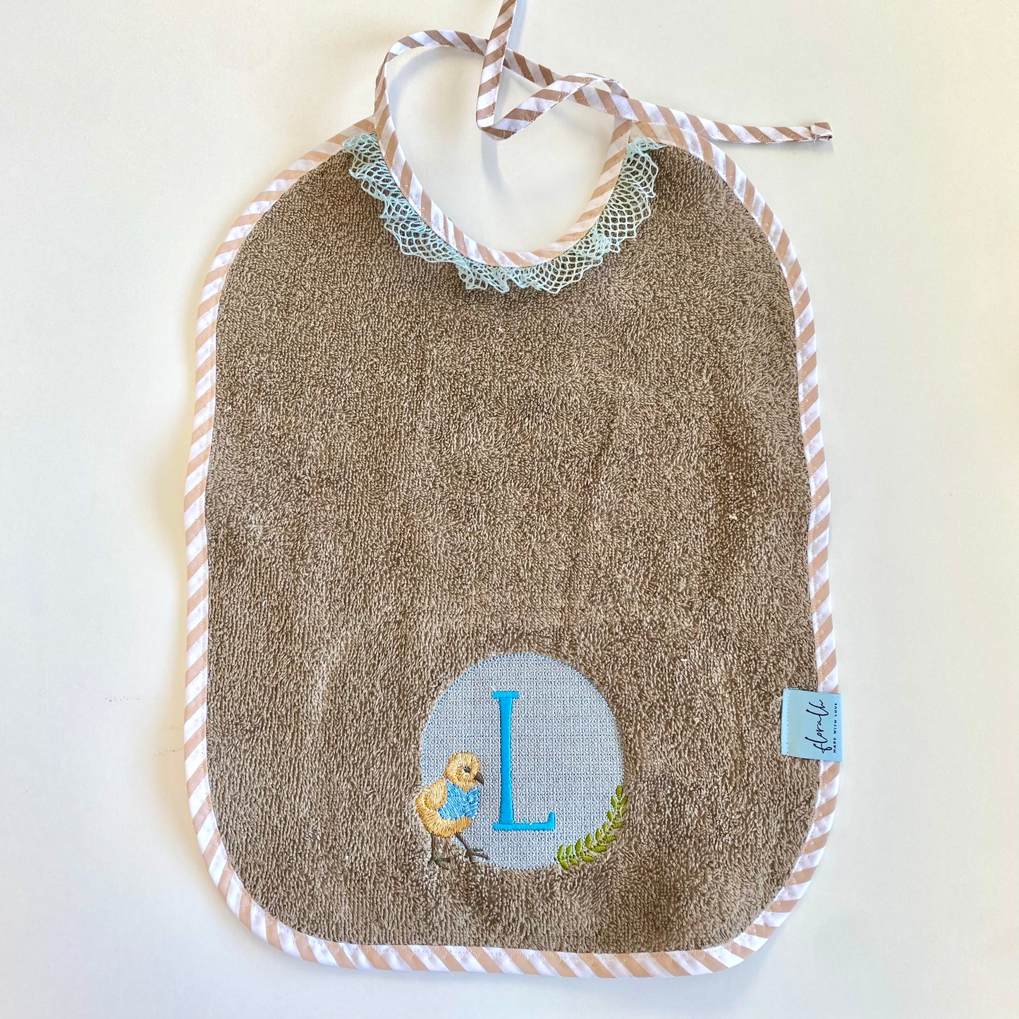 Personalisiertes Lätzchen für Babys