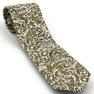 Krawatte 7cm grüne Blätter auf weissem Hintergrund